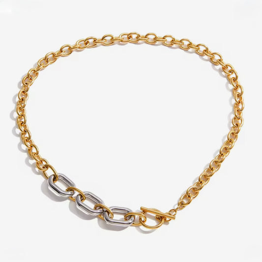 Elán Necklace