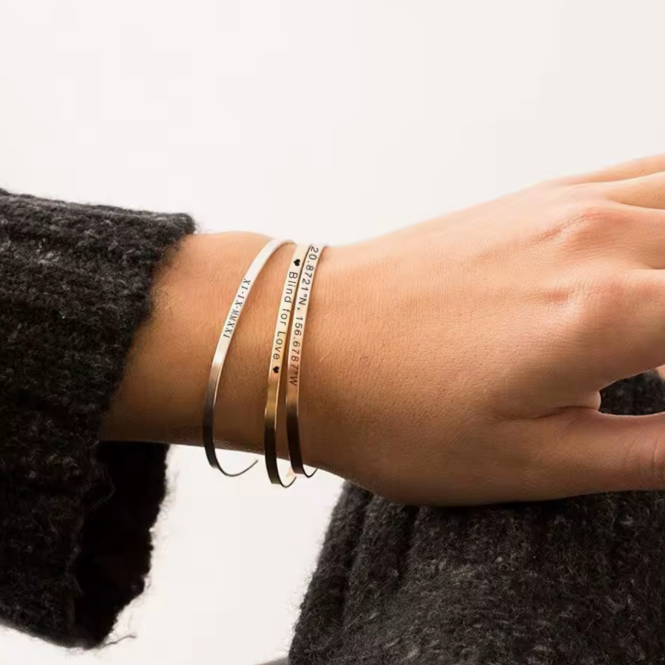 Engraving Heart Bracelet