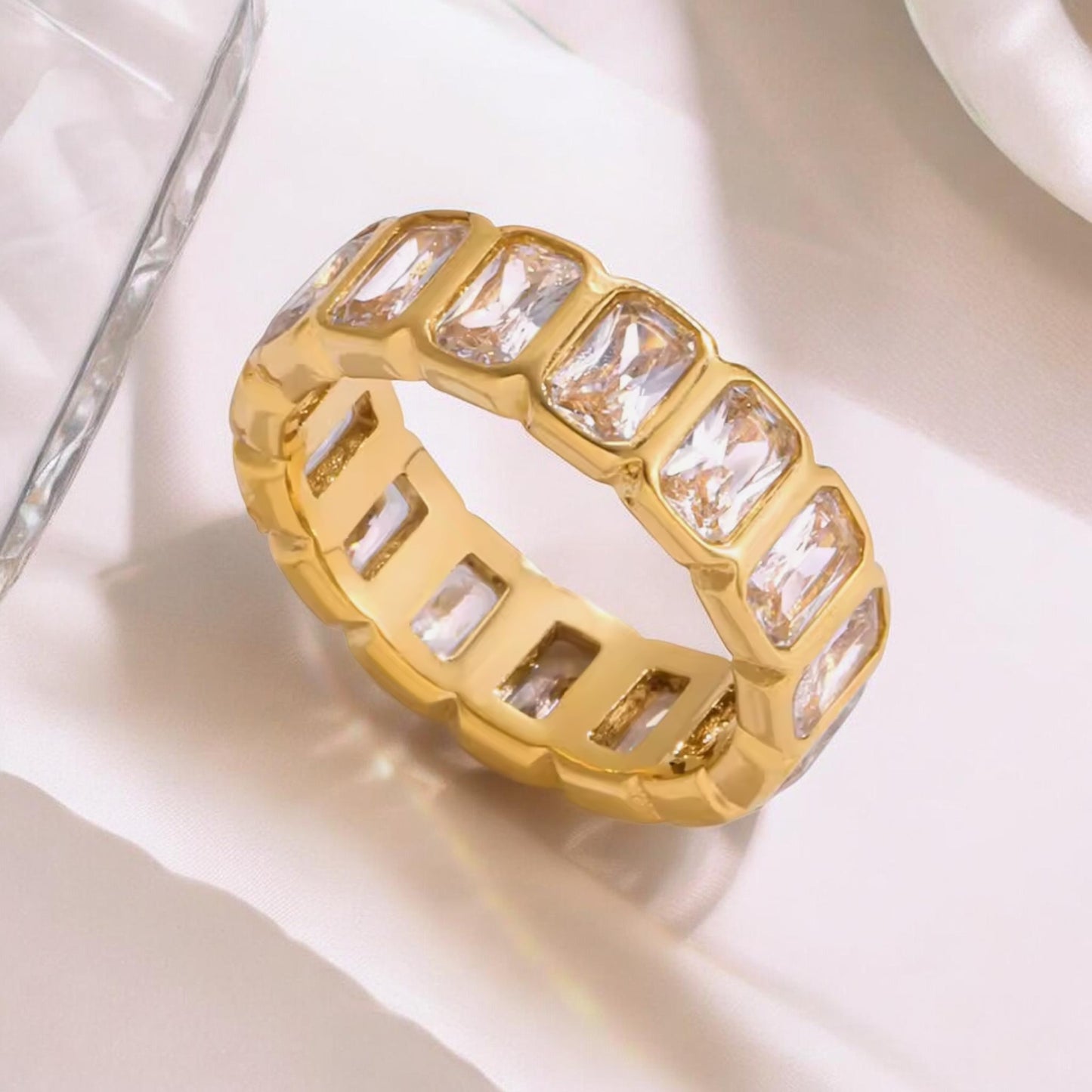 Axia Ring
