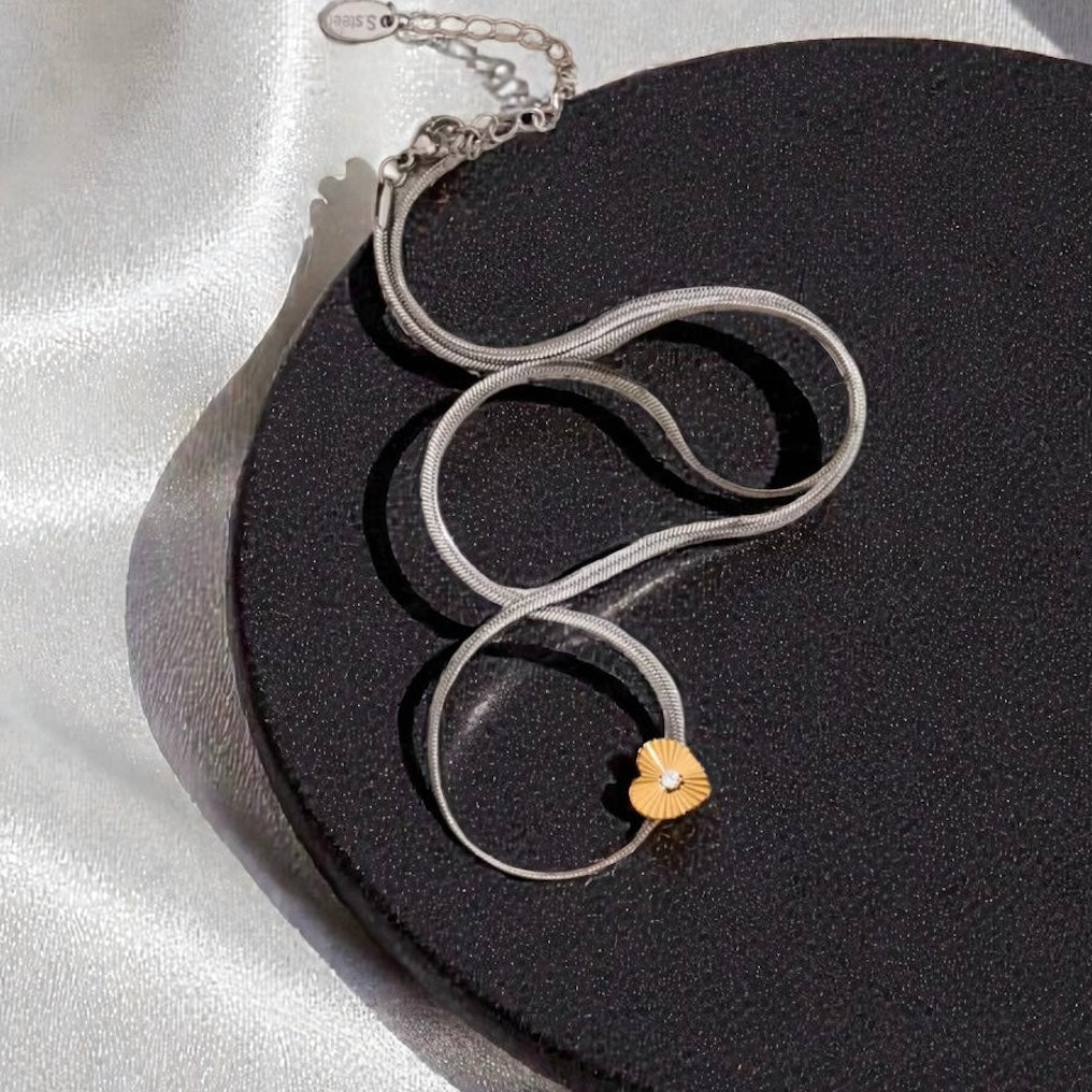 Lucía  Necklace