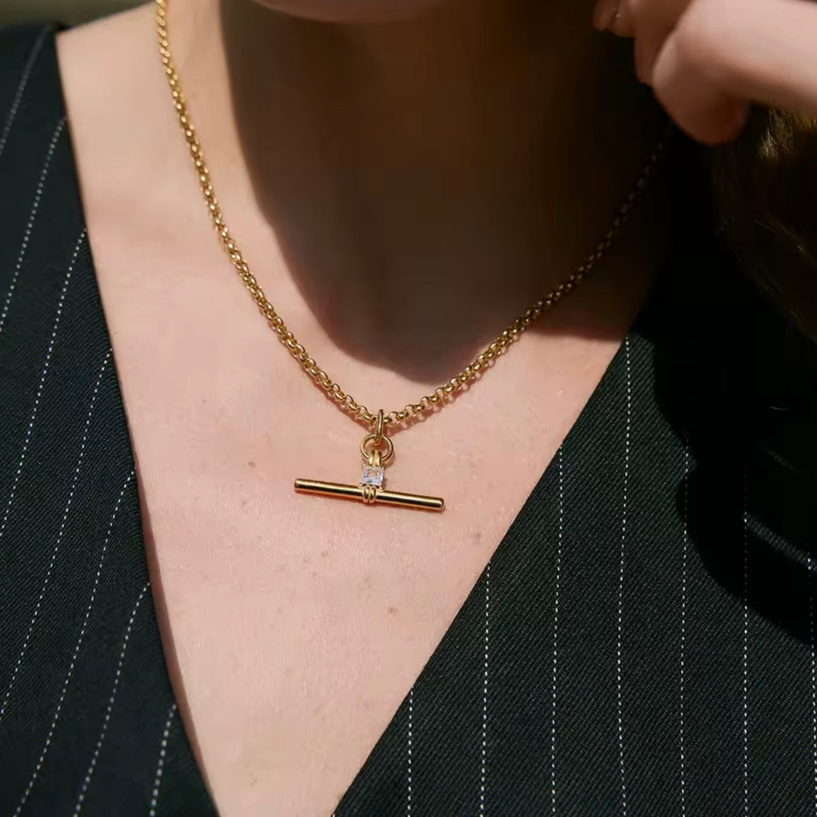 Axis Necklace