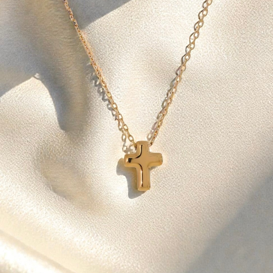 Petite Cross